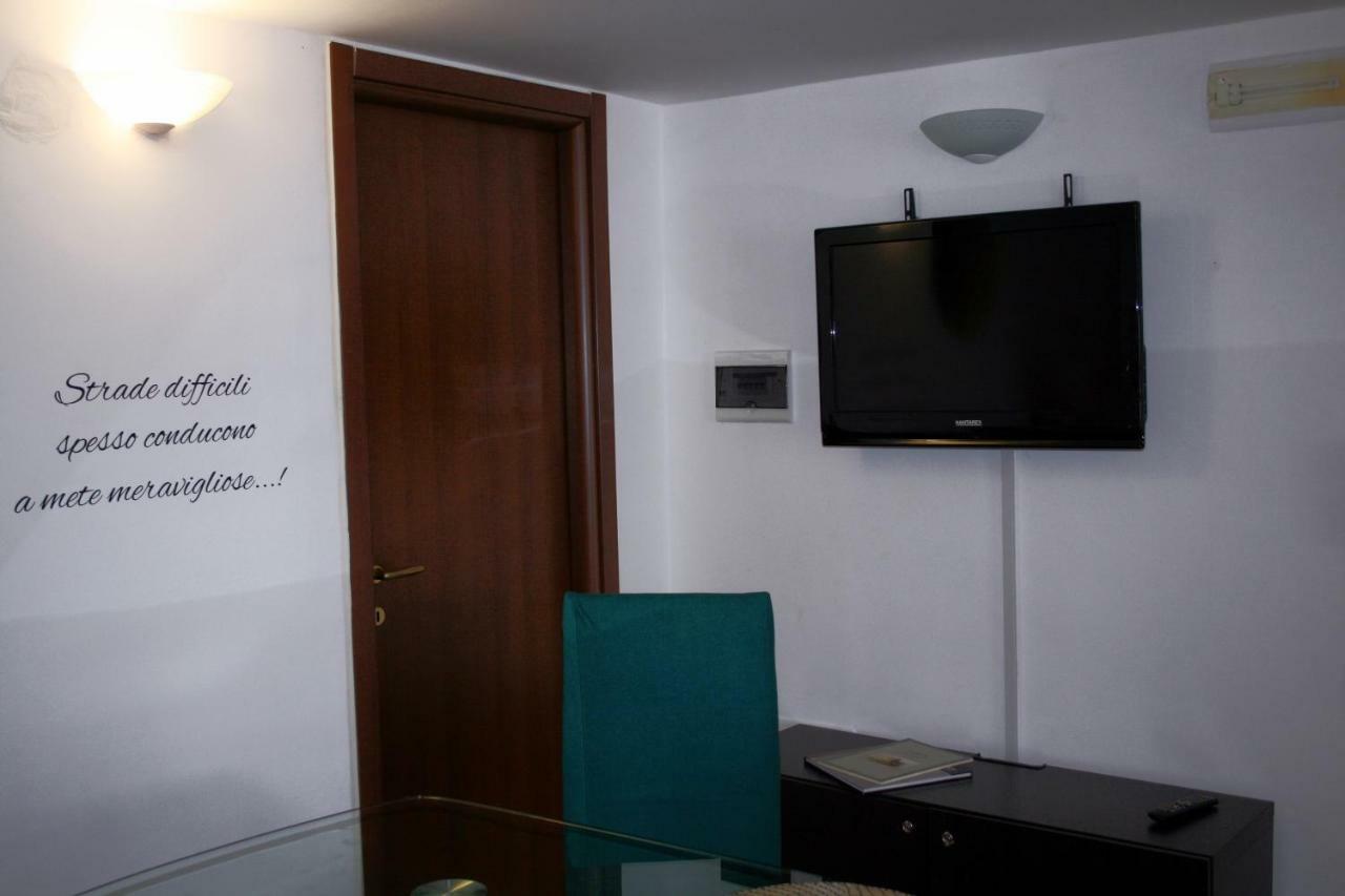 Azzurra Flat Bari Center Apartment ภายนอก รูปภาพ